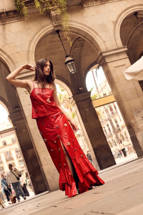 Multi Tachas Skirt Rojo