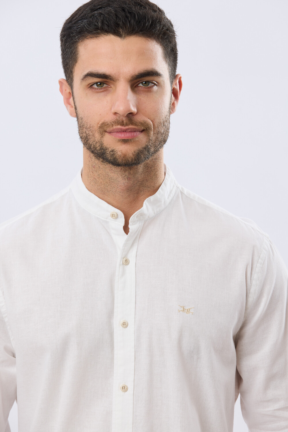 CAMISA LISA DE LINO CUELLO MAO Blanco