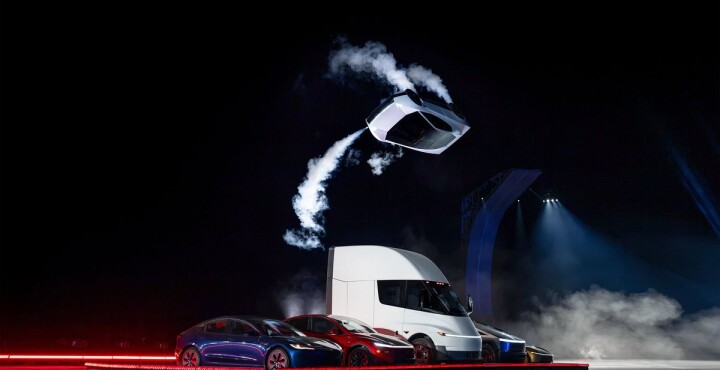 De 0 a 100 km/h en menos de un segundo (y vuela): Tesla presenta el nuevo Roadster junto a SpaceX