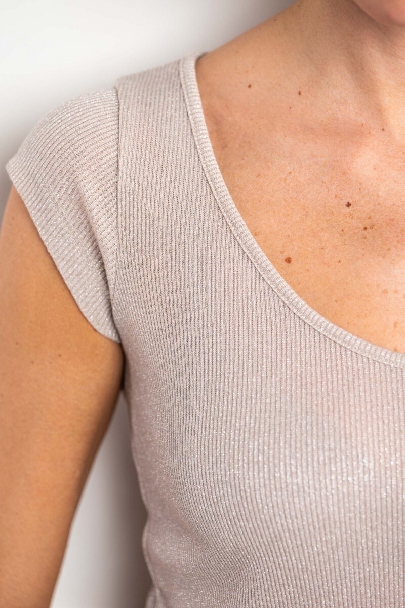 Remera Escote V Lurex Crudo