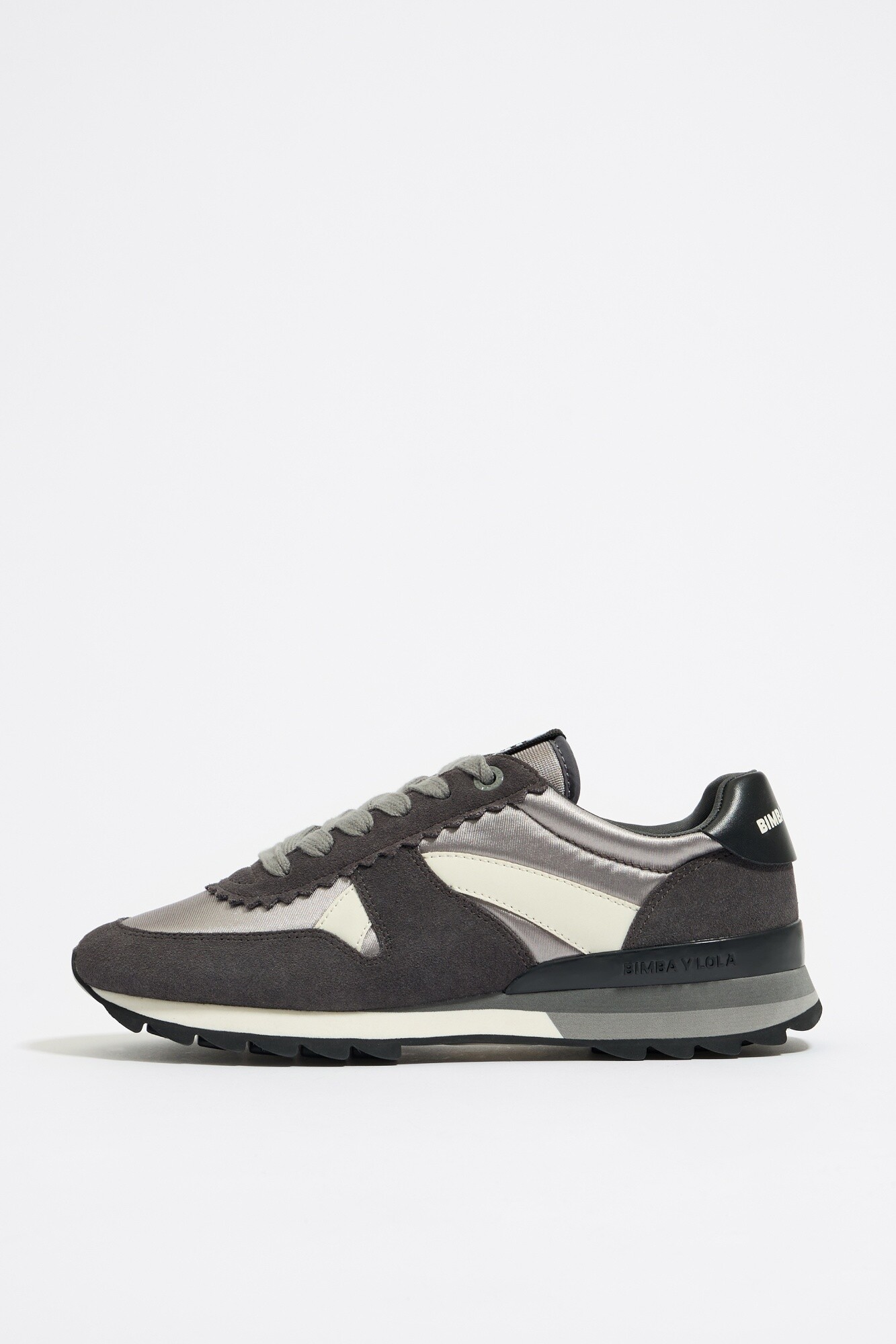 Deportiva tecnica gris bimba y lola cheap