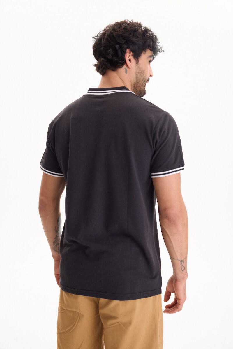 Remera Polo Stripped Negro