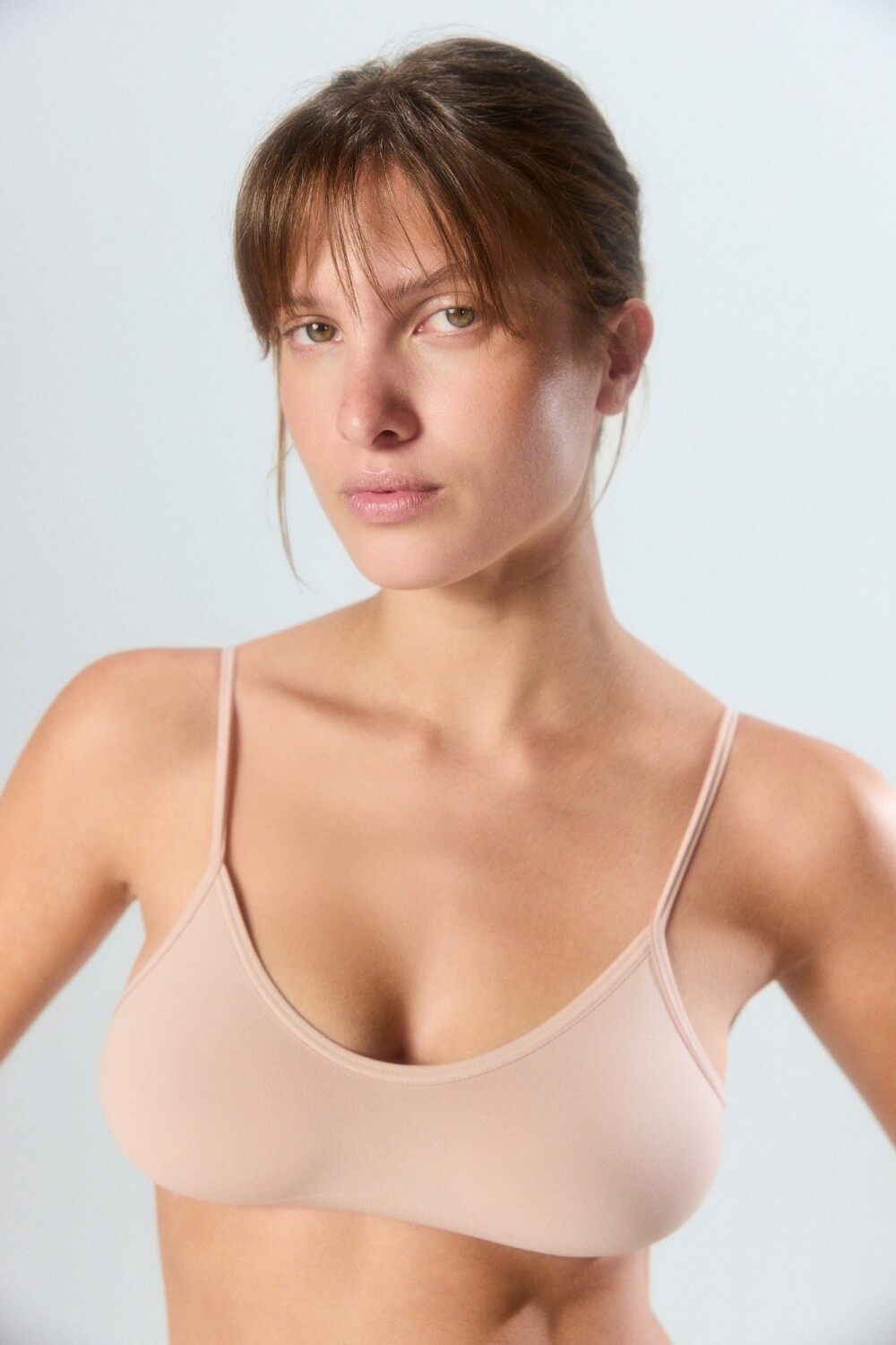 TOP SEAMLESS Nude
