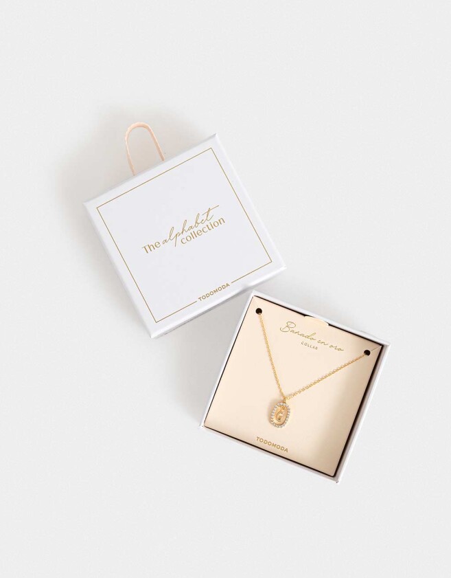 Cadena Corta con Dije Premium Gold Cortos - Dorado