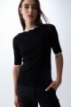 Sweater escote bote con vivo en contraste negro