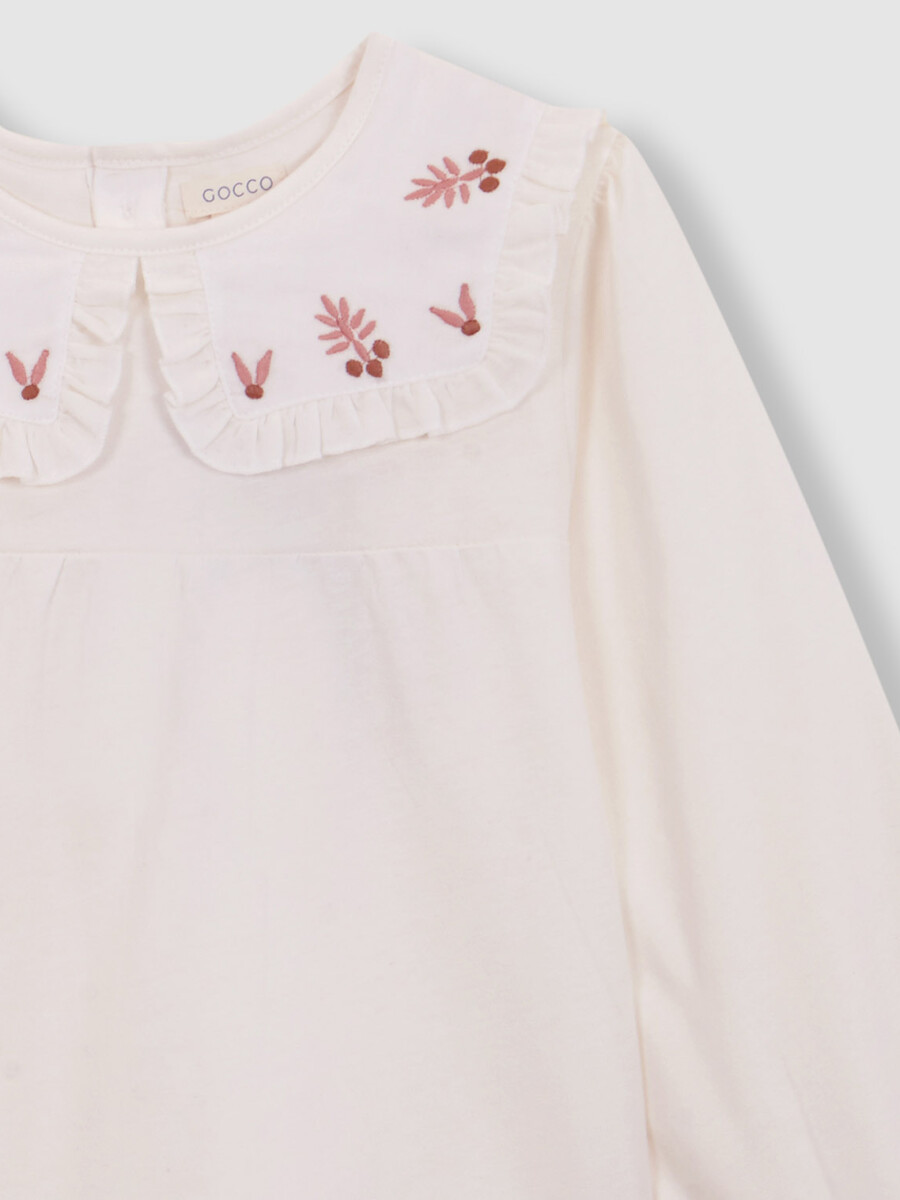 Camiseta Con Cuello Bordado Crudo