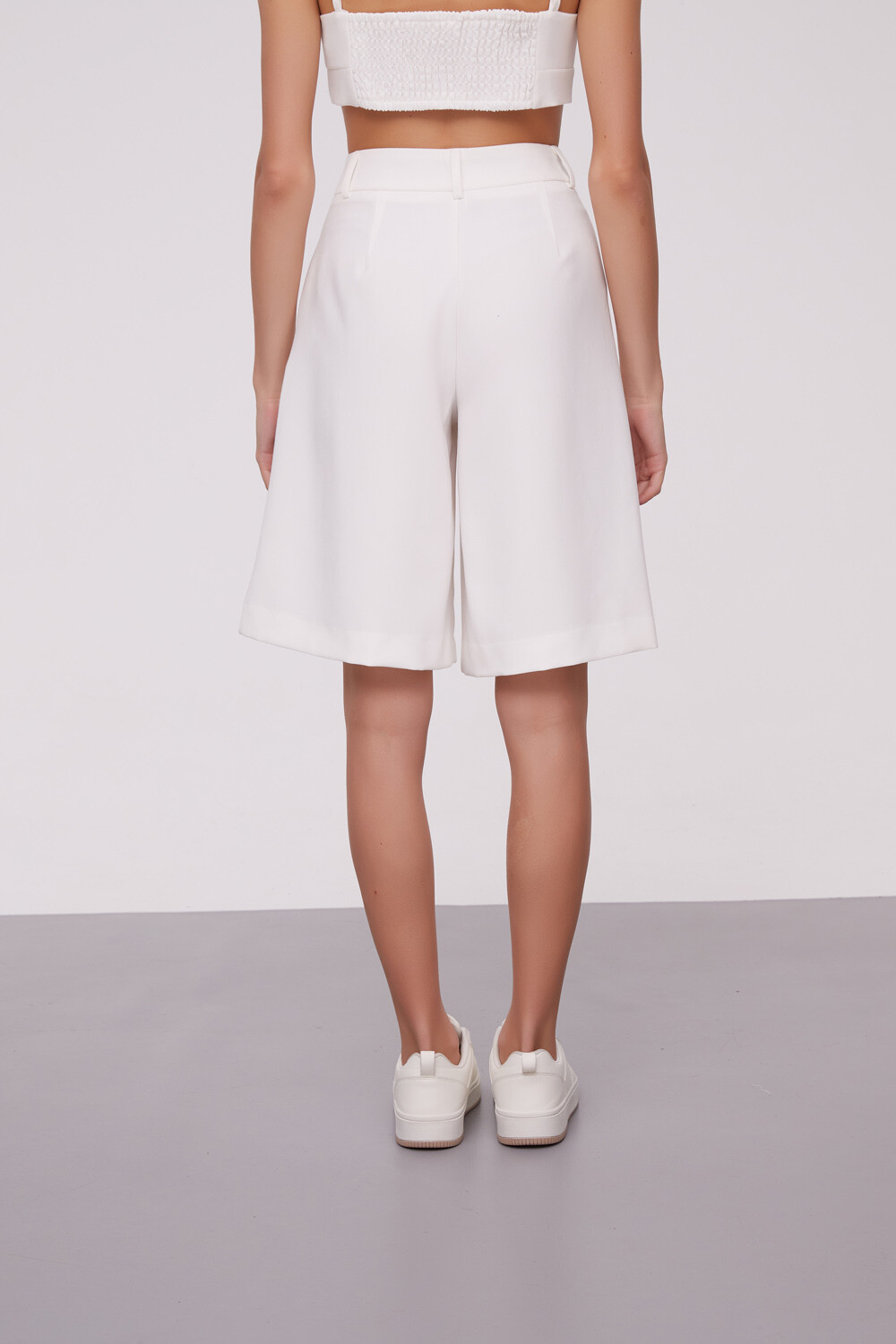 Bermuda Badora Marfil / Off White