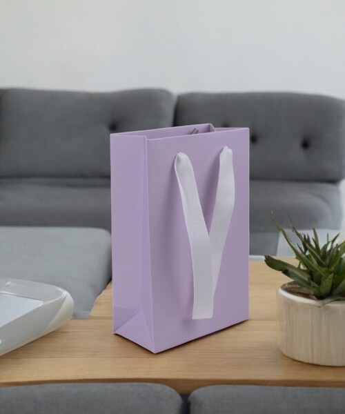 Bolsa cartulina laminada 10x05x15 cm LILA