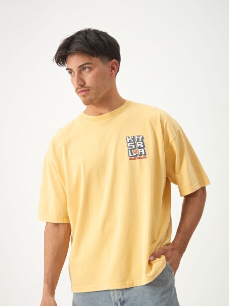 REMERA THE BEACH AMARILLO
