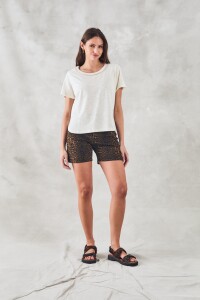 Remera Algodón Escote Metalizado Nácar