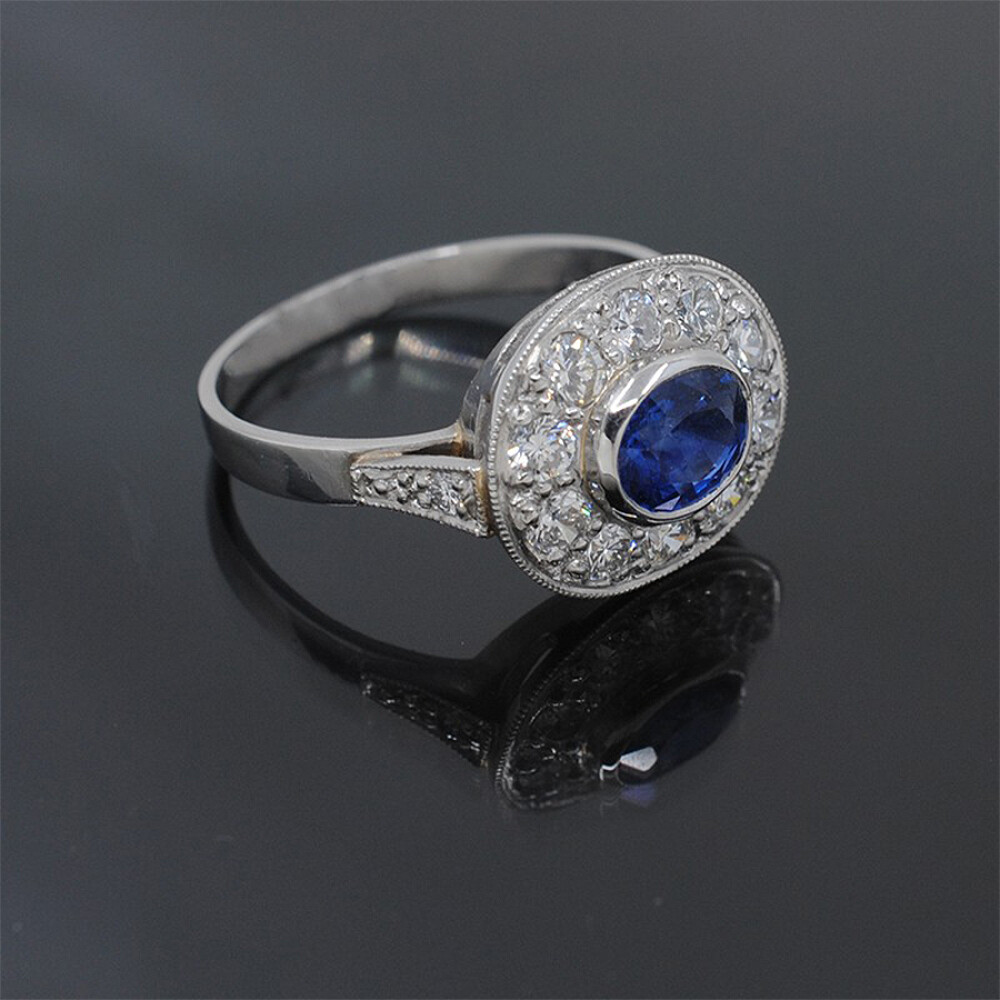 Anillo Nuevo Estilo Antiguo, Platino, Brillantes Y Zafiro Anillo Nuevo Estilo Antiguo, Platino, Brillantes Y Zafiro