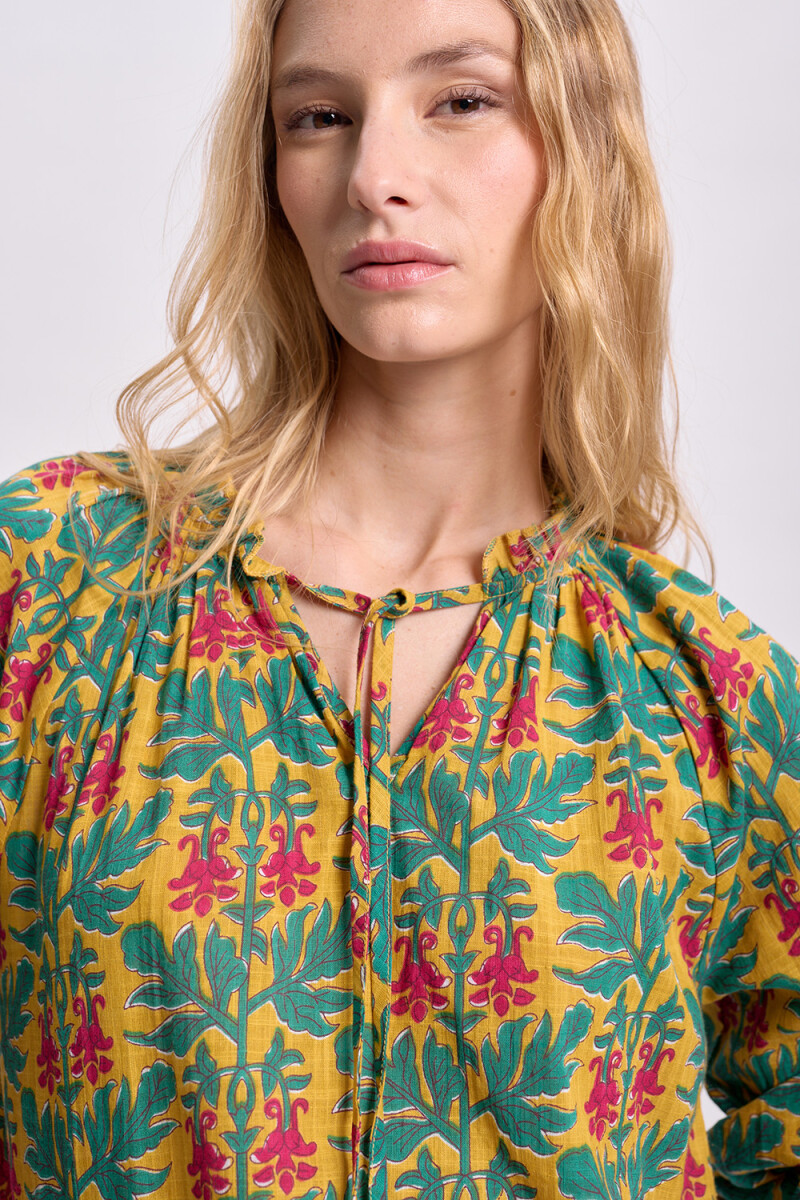 Blusa boho estampada Mostaza
