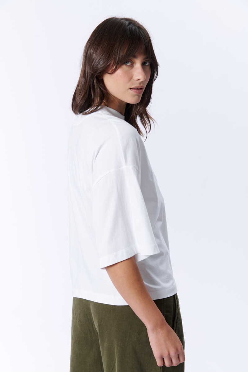 Remera manga 3/4 cuello alto Blanco