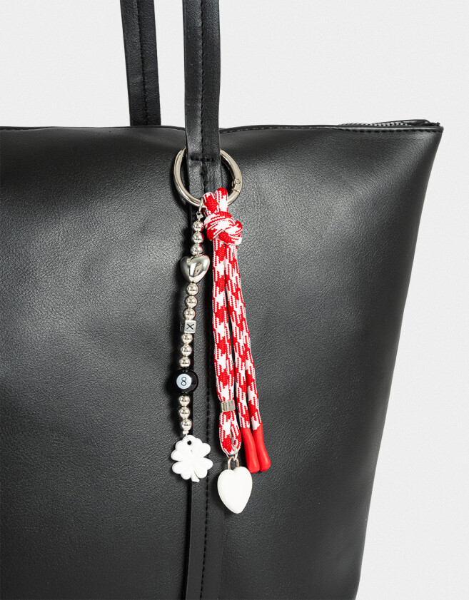 Shopper Cartera Shopper Con Charm - Negro