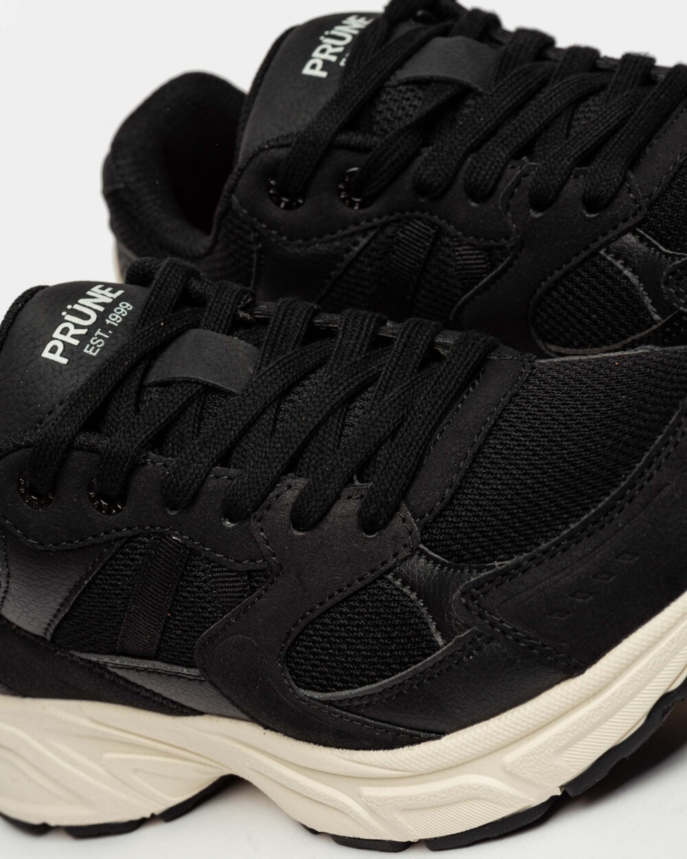 Sneaker Andina En Sintético Negro
