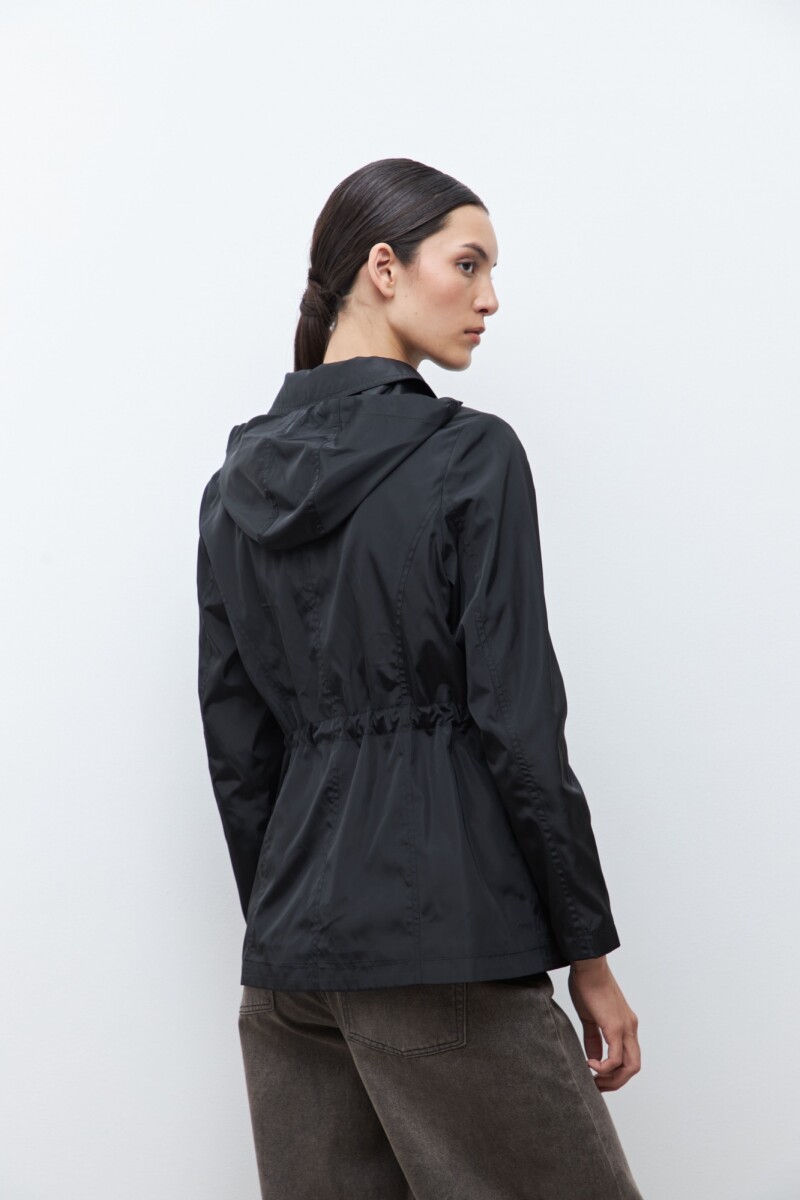 Campera impermeable capucha desmontable negro