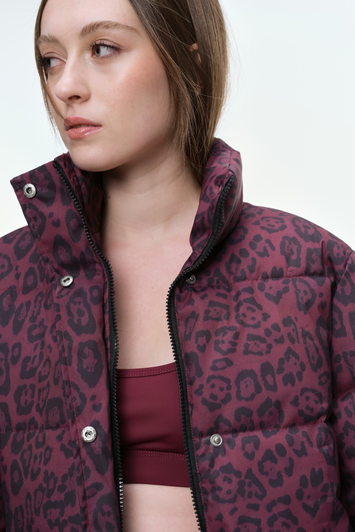Campera Leopardo Burdeos