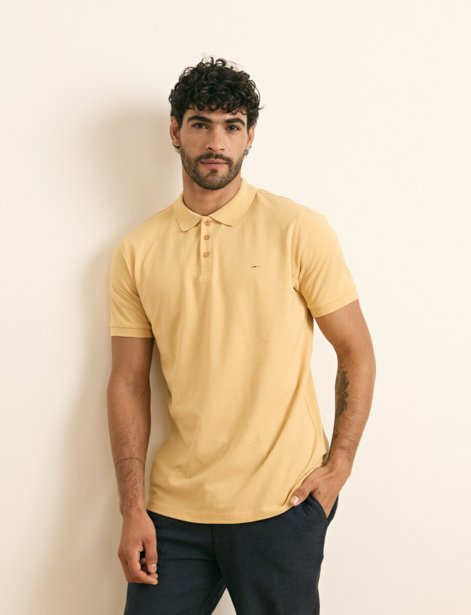 REMERA HARRINGTON LABEL - Amarillo 