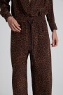 PANTALON PRETO Estampado