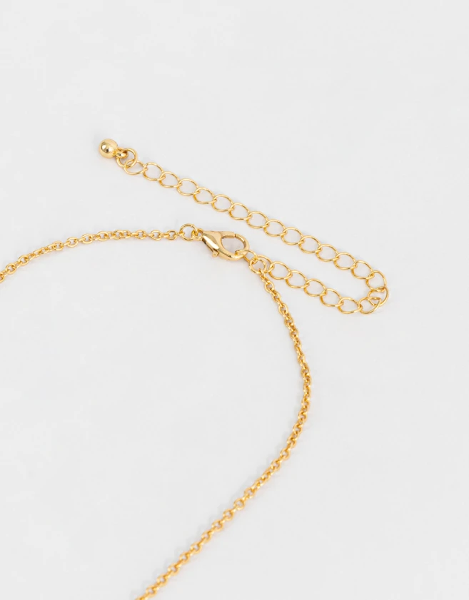 Cadena Corta con Dije Bañada en Oro Cadena Corta Con Dije Bañada En Oro - Dorado