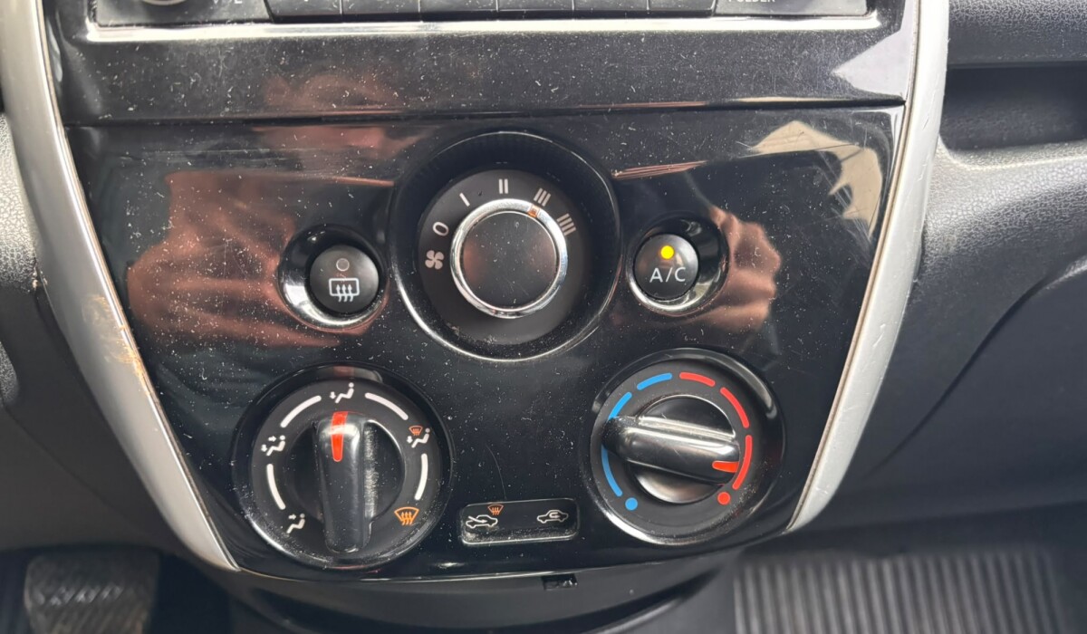Nissan Note Advance CVT - 2015 Nissan Note Advance CVT - 2015