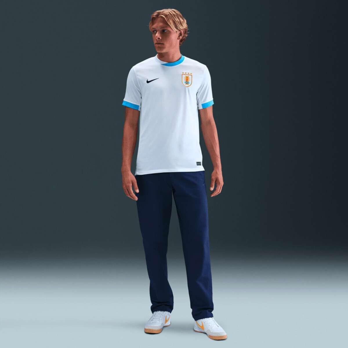 Remera Alternativa Uruguay Nike Stadium de Hombre - Blanco 