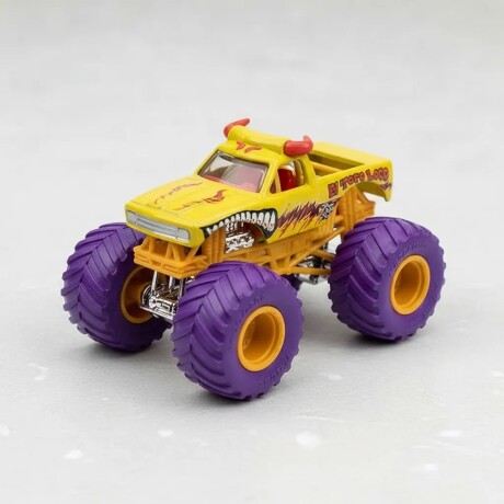 Vehiculo Monster Jam 58757 el Toro Loco 1:64 AMARILLO