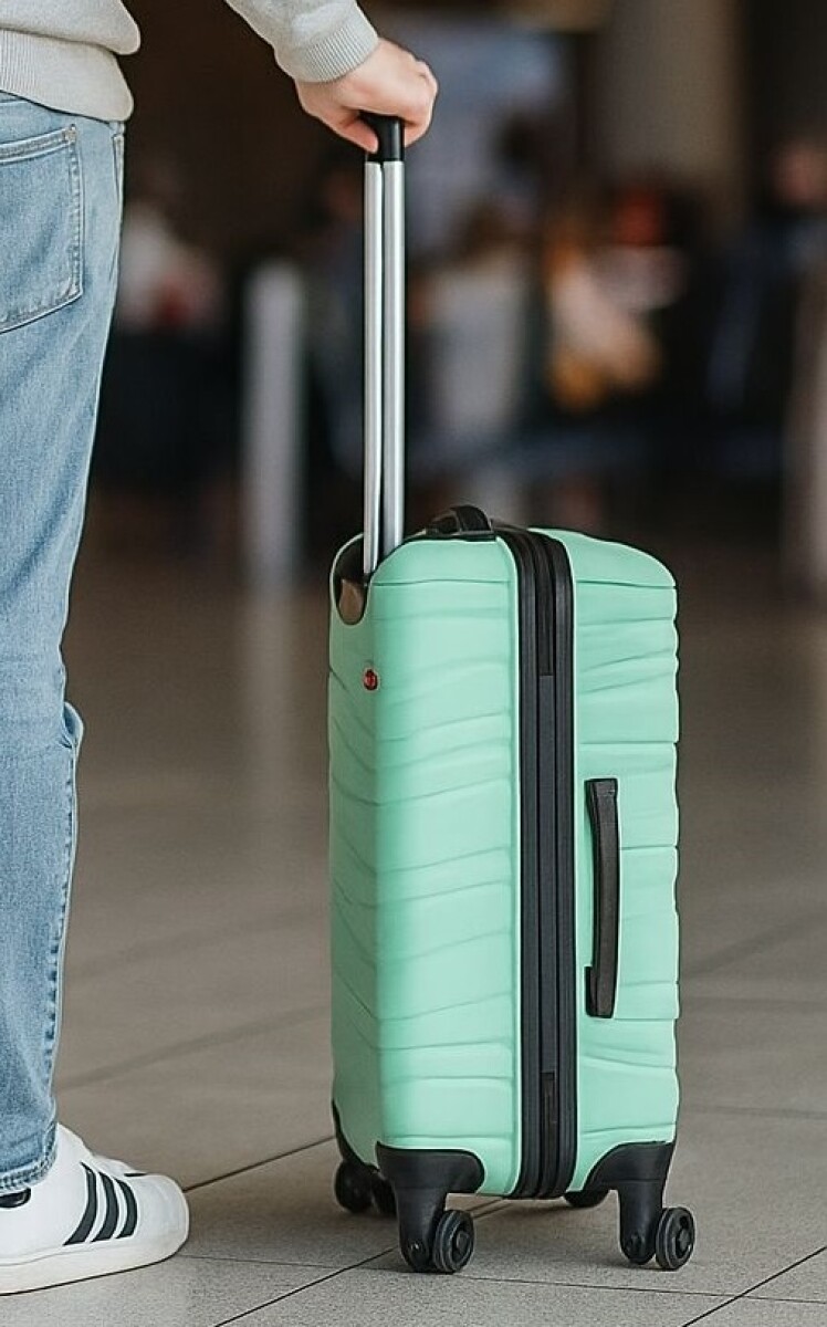 Valija Rigida Carry On Con Mango Telescopico Verde Pastel 