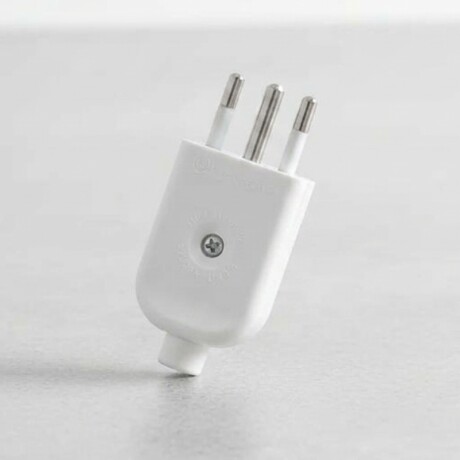 FICHA 2P+T 10A Ficha Macho 2P+T 10A Blanca
