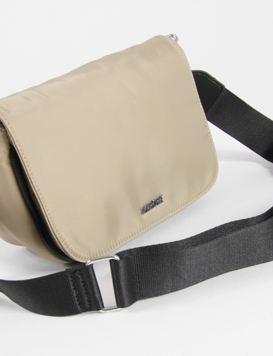 Bandolera con tapa de tela - beige 