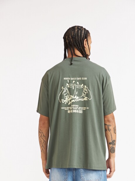 REMERA OVER CAFE CLUB VERDE