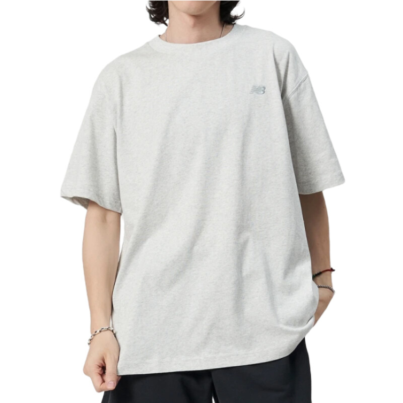 Remera New Balance Athletics - Gris Remera New Balance Athletics - Gris