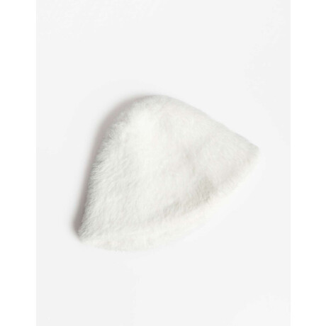 Piluso Crudo De Pelo Corto Blanco crudo