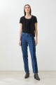 Remera escote a la base negro