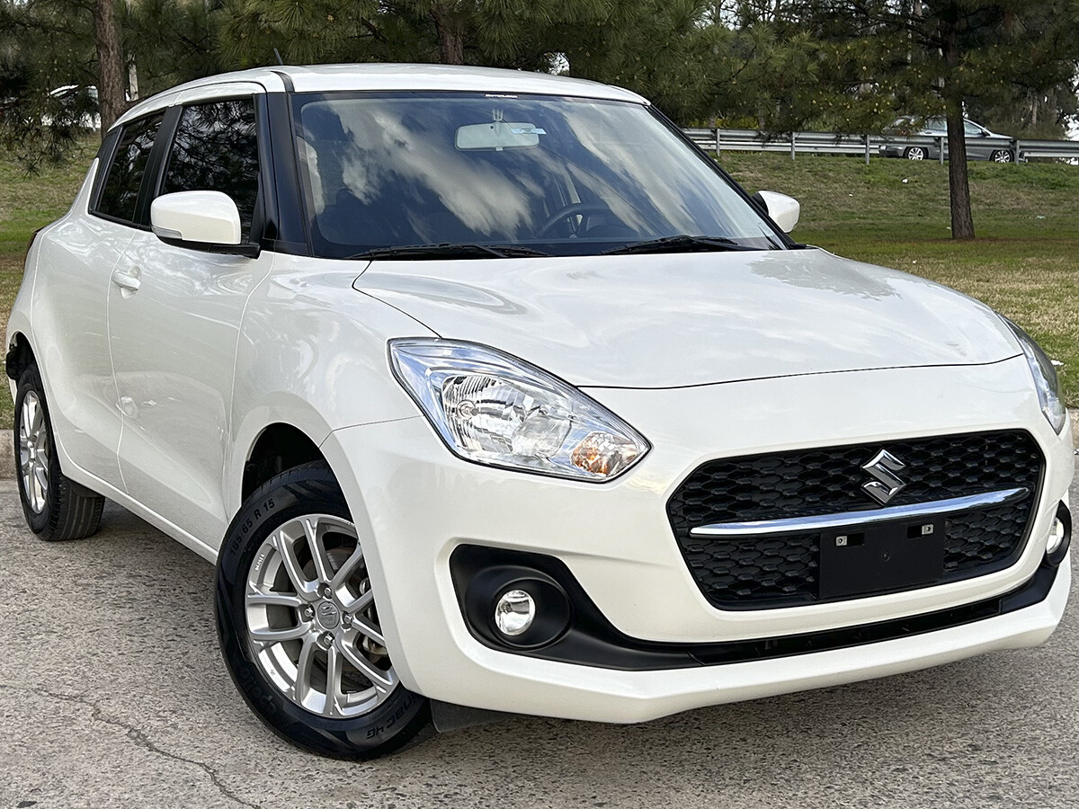 Suzuki Swift GL 2024 EXCELENTE ESTADO! | Permuta / Financia Suzuki Swift GL 2024 EXCELENTE ESTADO! | Permuta / Financia