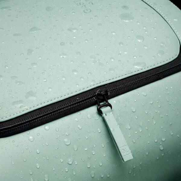 Mochila Gastón Luga Rullen C/Roll-top Notebook Laptop 13" Verde 1