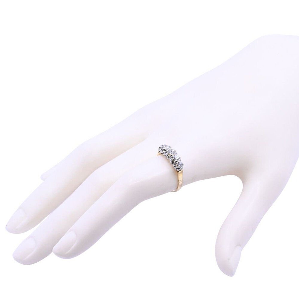 Anillo oro 18 k 2 tonos y 5 brillantes. Anillo oro 18 k 2 tonos y 5 brillantes.