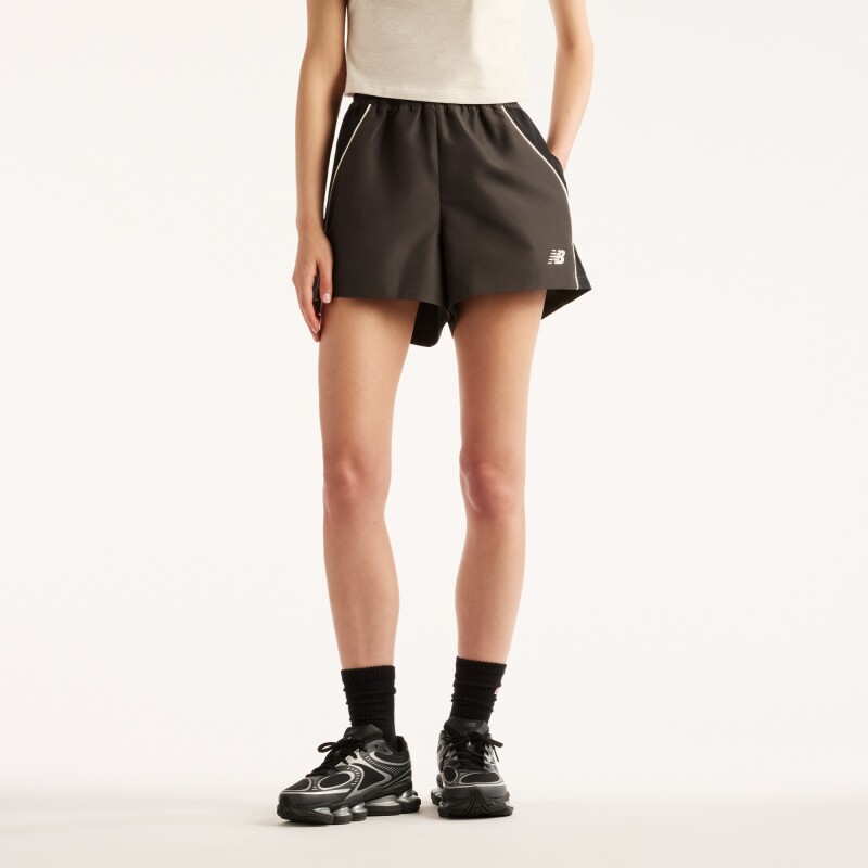 Short New Balance de Dama - Trackside - WB6260DMBLK DARK GREY