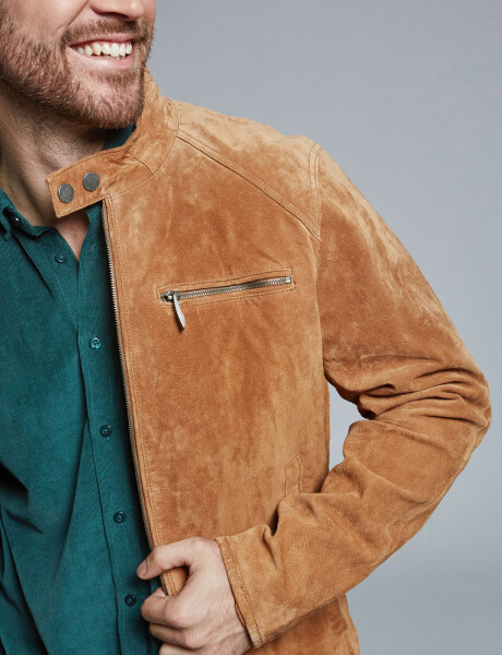 Campera cuero marron claro
