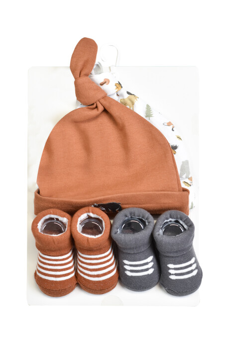 Set x2 Gorros y x2 Medias - Colores surtidos Set x2 Gorros y x2 Medias - Colores surtidos
