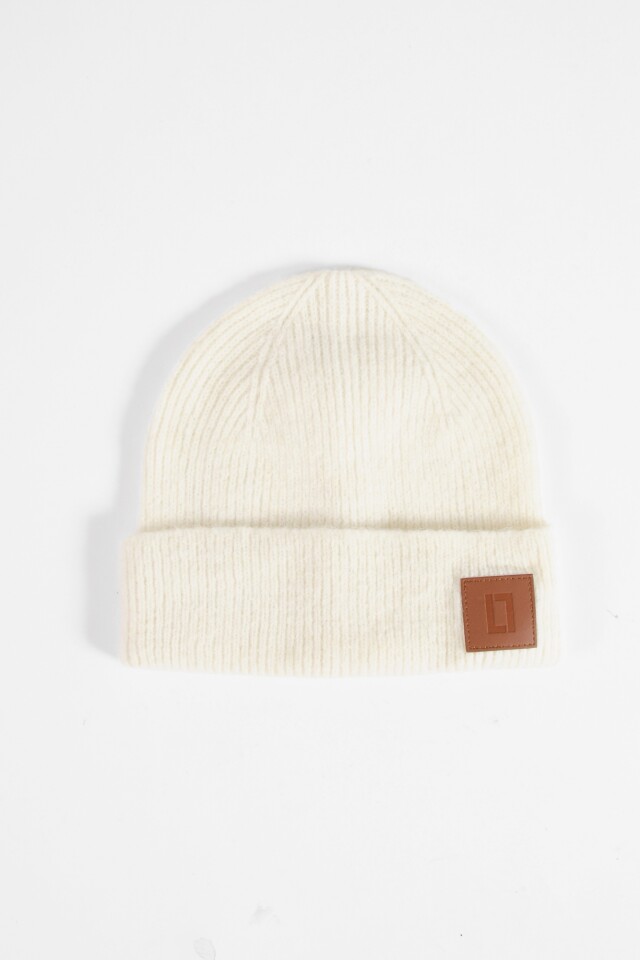 Gorro tejido crudo