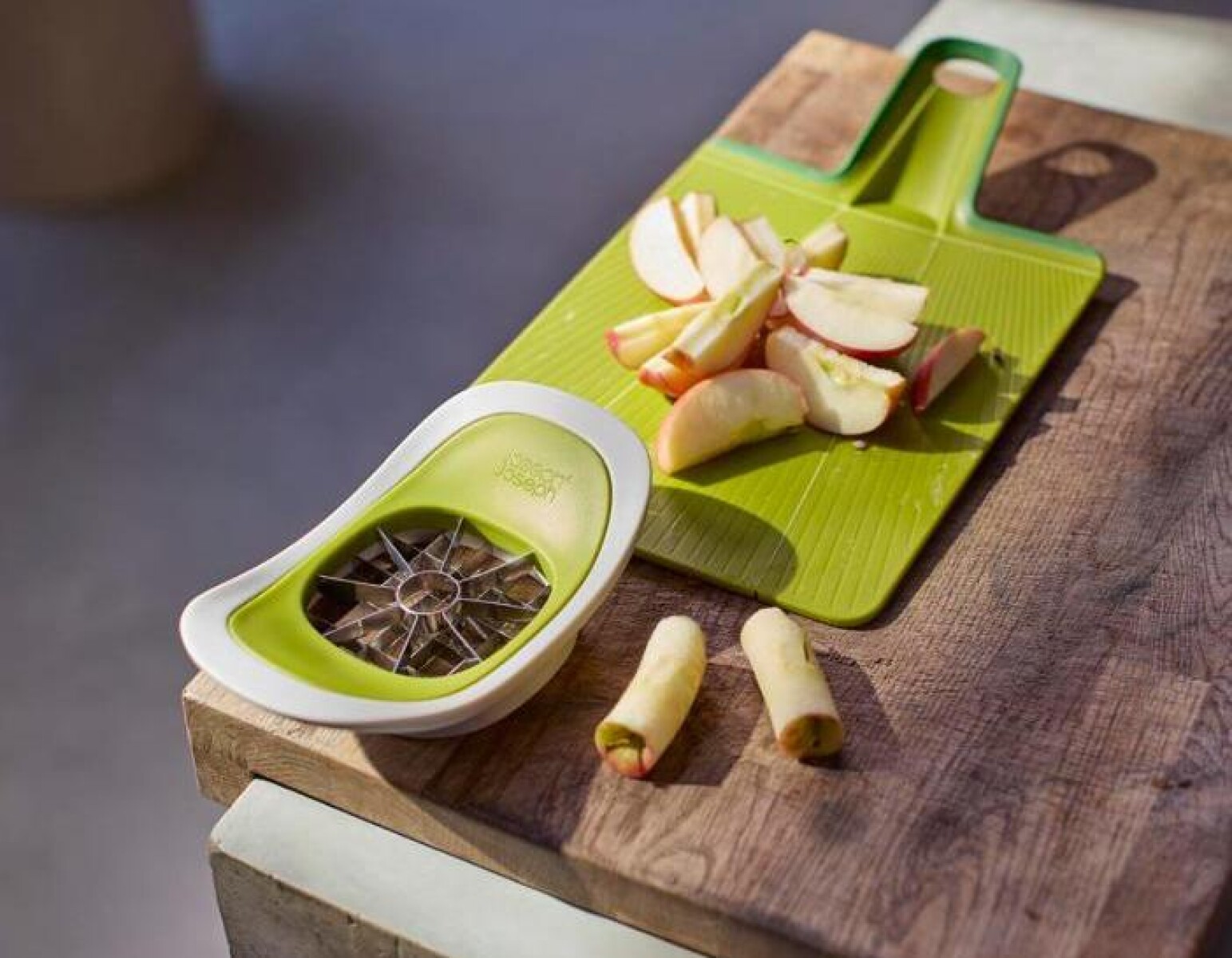 Cortador 2 en 1 Joseph Joseph Nest™ Press Frutas y Vegetales - Preventa 