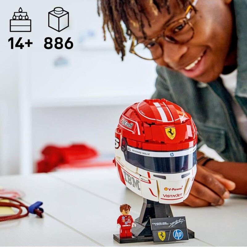 Casco de Charles Leclerc de la Scuderia Ferrari HP 886 pcs 14+ Casco de Charles Leclerc de la Scuderia Ferrari HP 886 pcs 14+