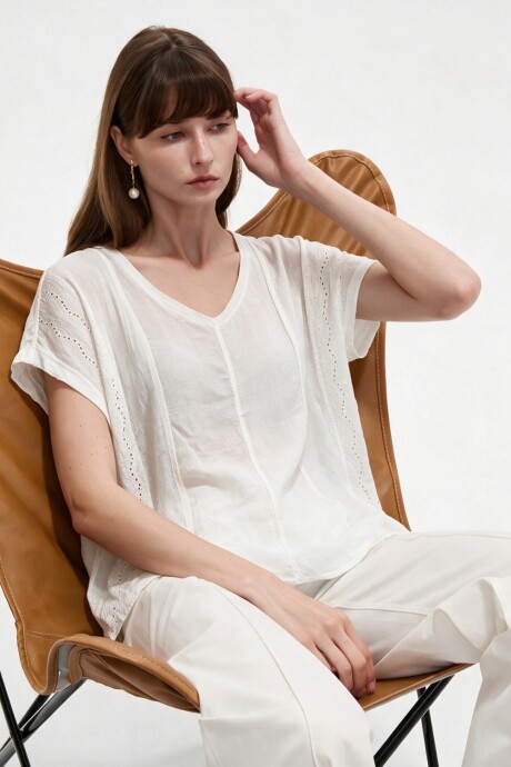 Blusa Yuio Marfil / Off White