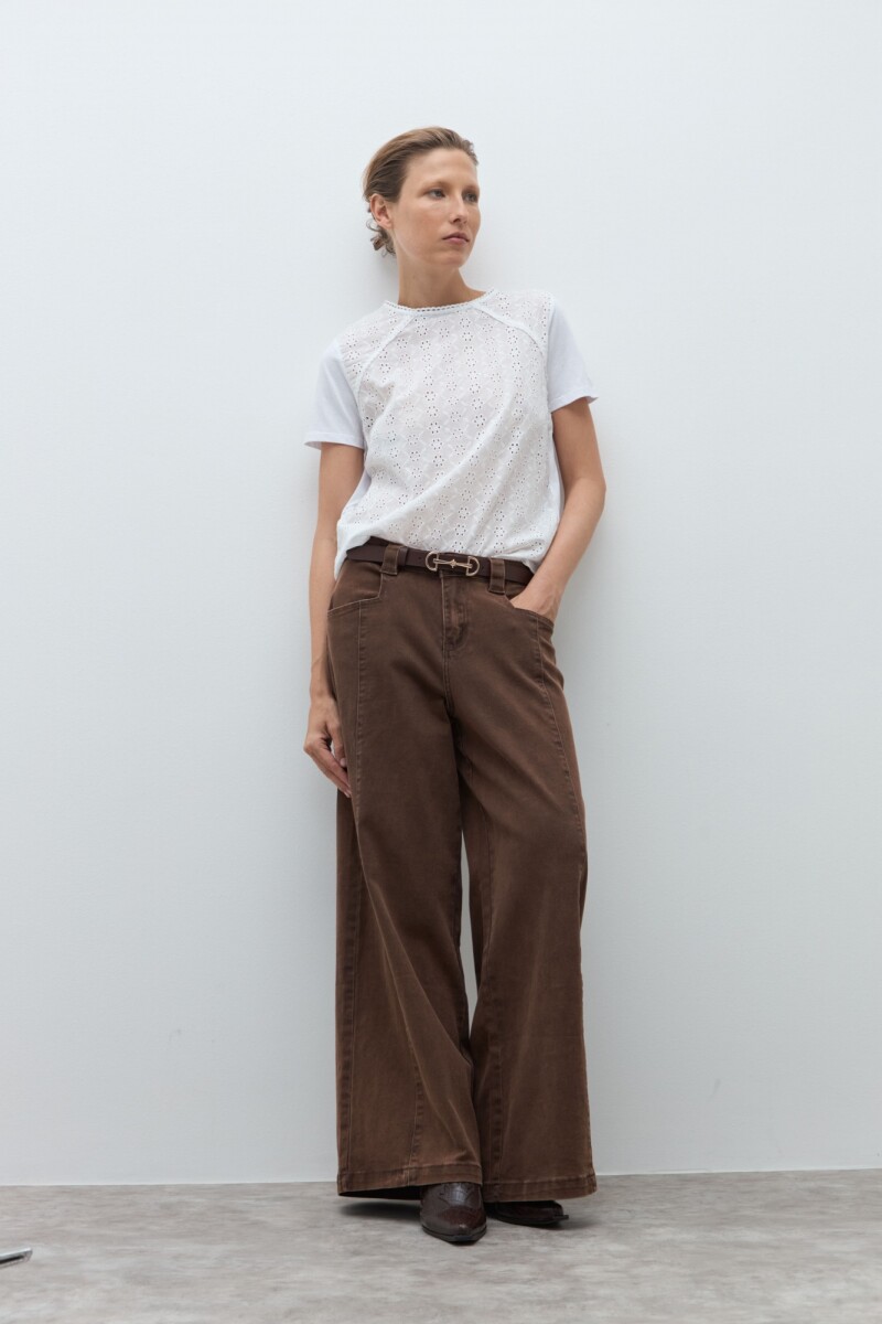 Remera frente broderie blanco