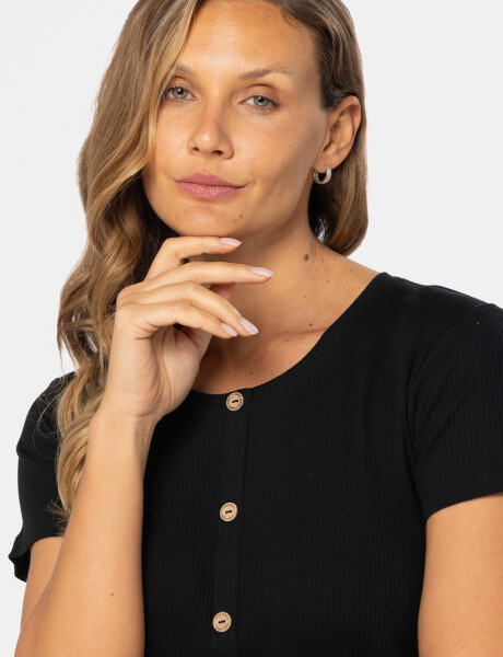 REMERA CON BOTONES Negro