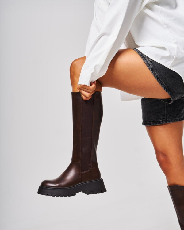 Bota Claire chocolate