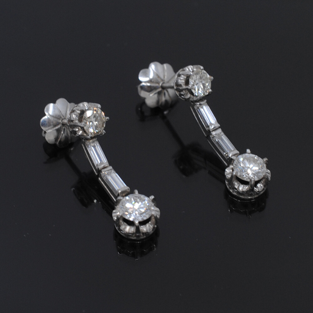 Caravanas en oro 18k blanco y brillantes Caravanas en oro 18k blanco y brillantes