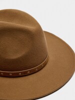Sombrero De Lana Con Cinturón Y Tachuelas camel