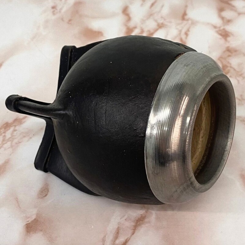 Mate torpedo artesanal forrado en cuero N/a